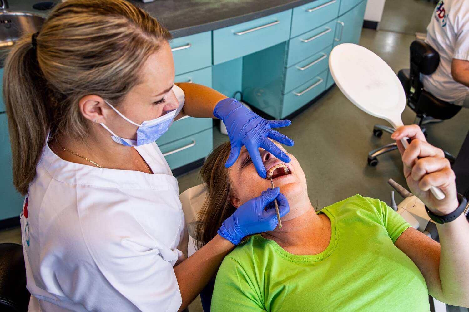 Orthodontie voor volwassenen in Spijkenisse – Het is nooit te laat voor een rechte glimlach - fotozee0028